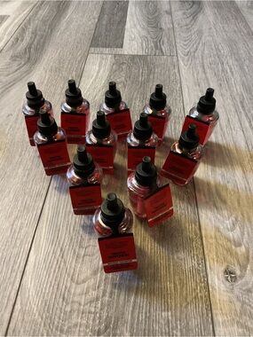 12 Wallflower Red Twisted peppermint refill bath & body works refill